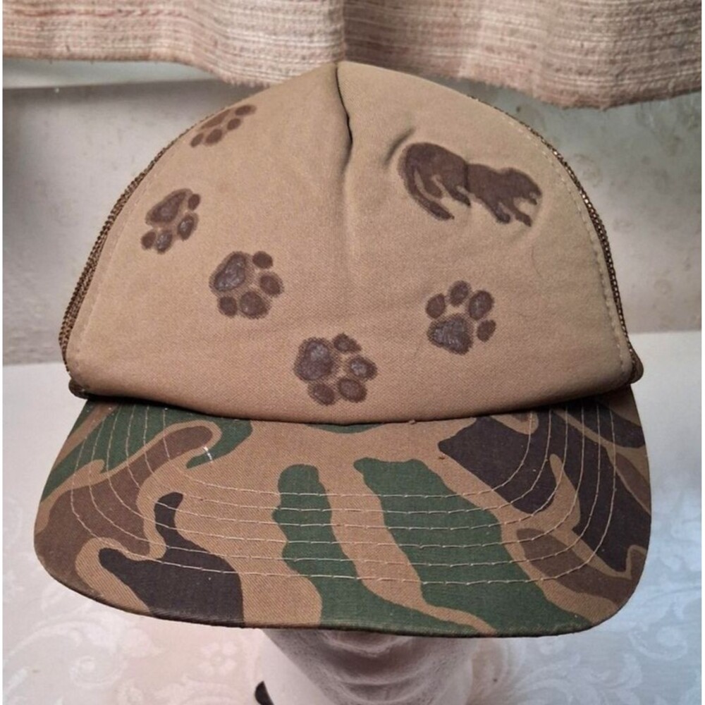 Vintage Young An Hat Cap Snap Back Camo Trucker Paw Prints